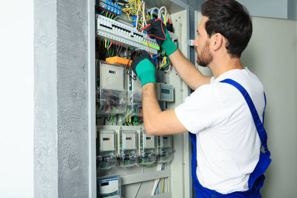 Best Local Electrician Companies  in Roseburg, OR